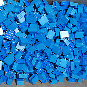 可以用貼片電容替換薄膜電容器嗎？